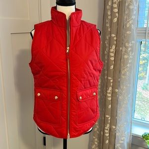 JCrew Factory quilted puffer vest with snap pockets. NWOT